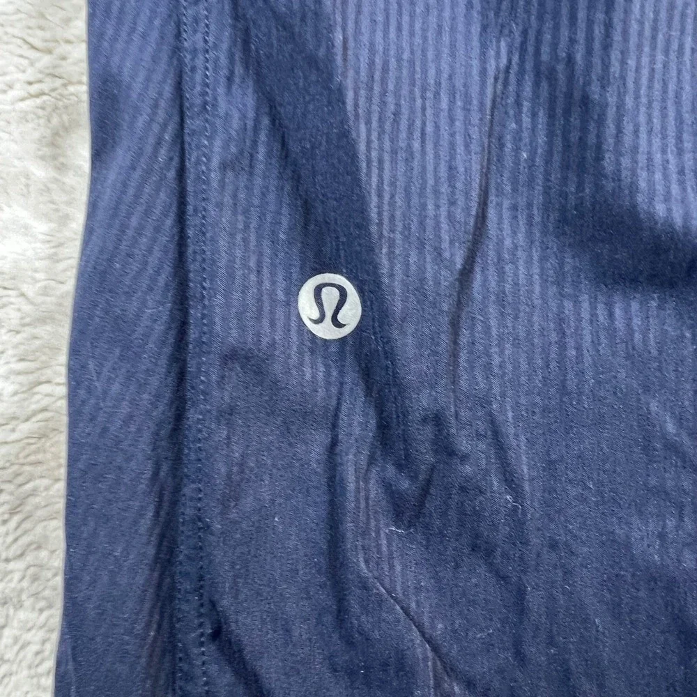 Lululemon Women's 4 Beyond‎ the Studio Jogger Navy Blue Pinstripe LW5ENMS